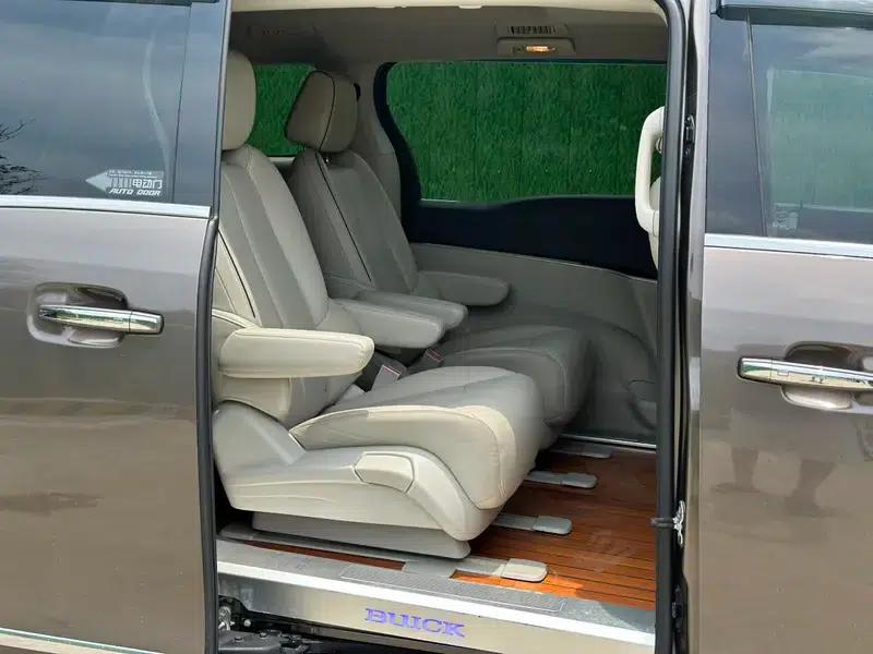 Buick GL8 2020 Land Business Class 652T Luxury — миниатюра 18