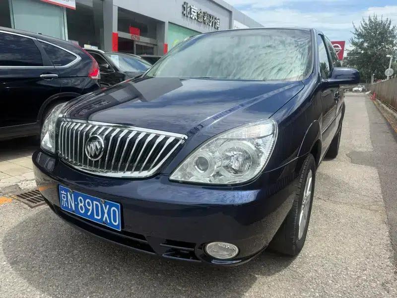 Buick GL8 2014 2.4L Executive Edition — миниатюра 1