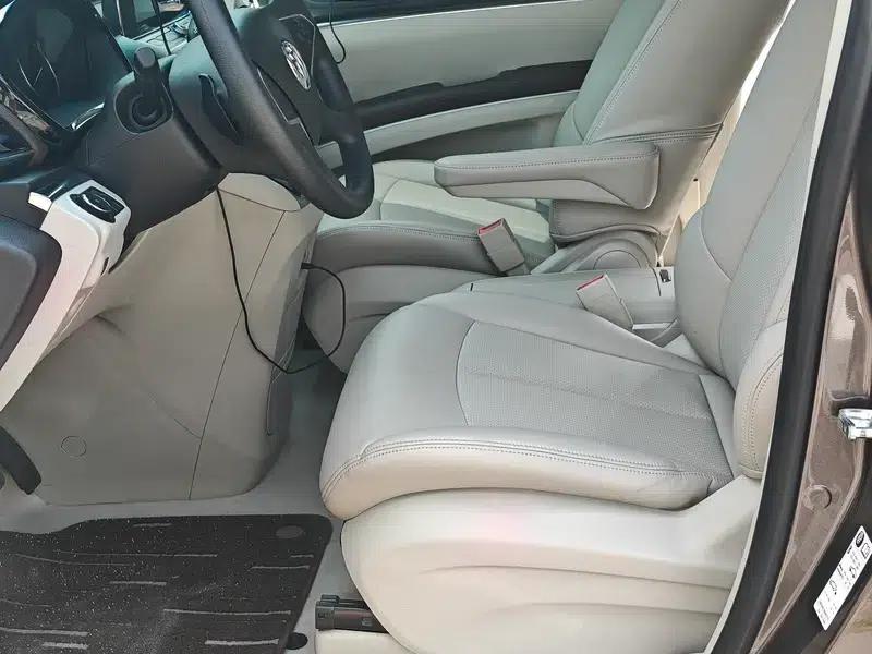 Buick GL8 2022 Facelift Land Business Class 2.0T Smart Edition — миниатюра 9