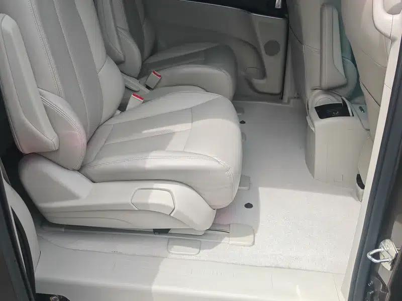 Buick GL8 2022 Facelift Land Business Class 2.0T Smart Edition — миниатюра 10