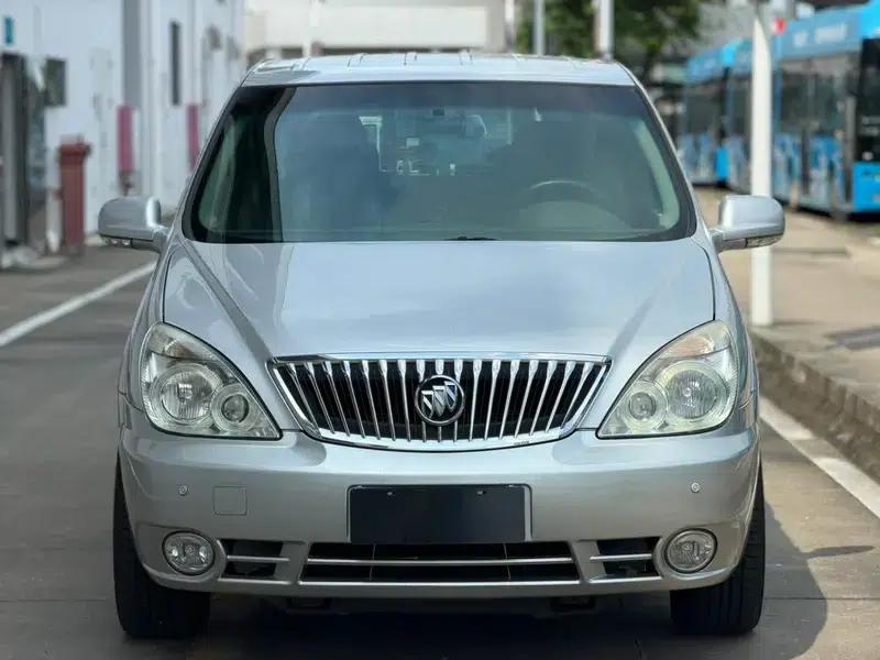 Buick GL8 2011 2.4L CT Comfort Edition — миниатюра 2