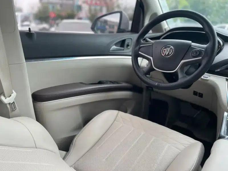 Buick GL8 2023 Land Business Class 2.0T Comfort — миниатюра 12
