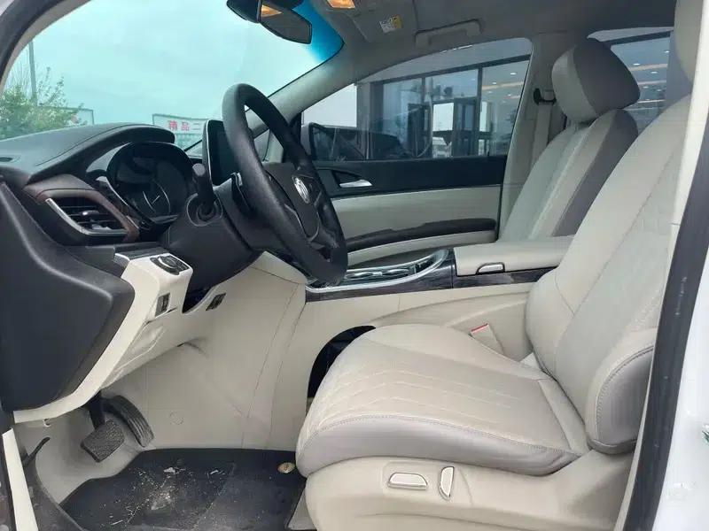 Buick GL8 2023 Land Business Class 2.0T Comfort — миниатюра 13