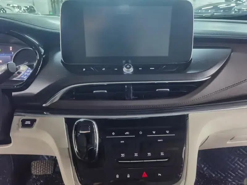 Buick GL8 2021 Land Business Class 652T Comfort — миниатюра 14