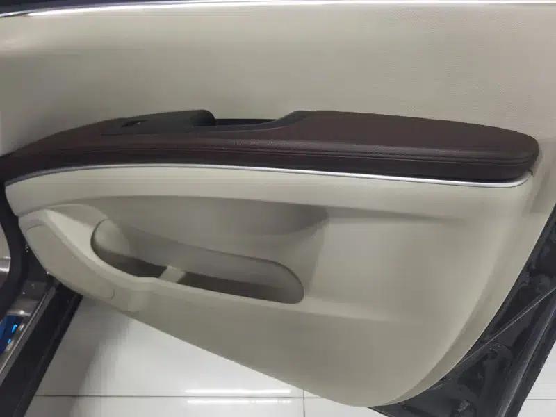 Buick GL8 2021 Land Business Class 652T Comfort — миниатюра 10