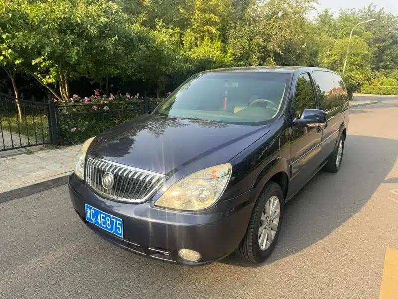 Buick GL8 2014 2.4L Classic Edition — миниатюра 1