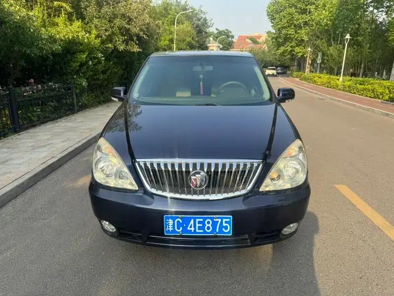Buick GL8 2014 2.4L Classic Edition — миниатюра 2