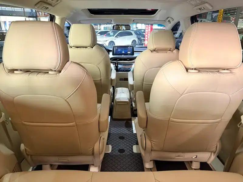 Buick GL8 2023 Land Business Class 2.0T Luxury Edition — миниатюра 21