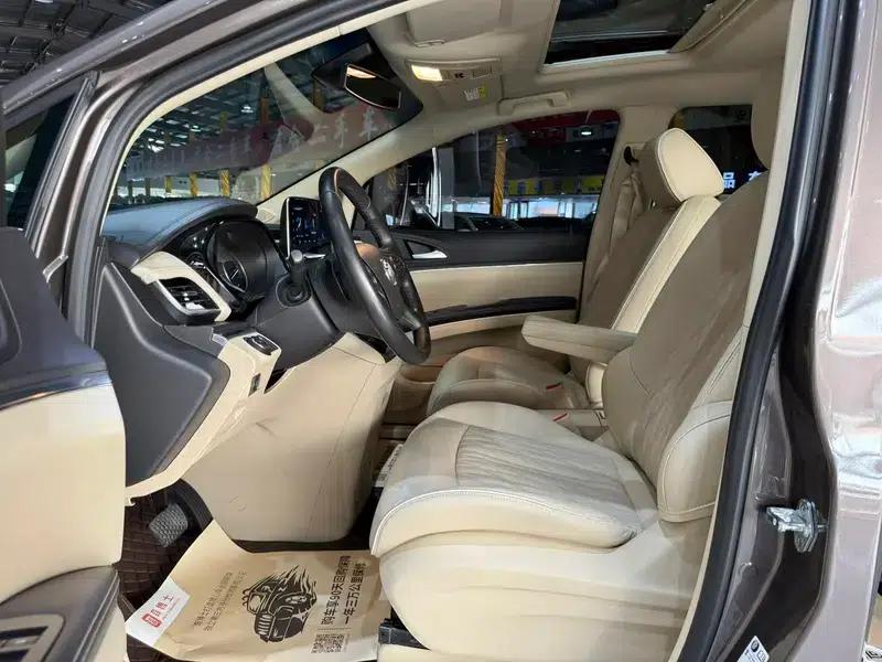 Buick GL8 2023 Land Business Class 2.0T Luxury Edition — миниатюра 22