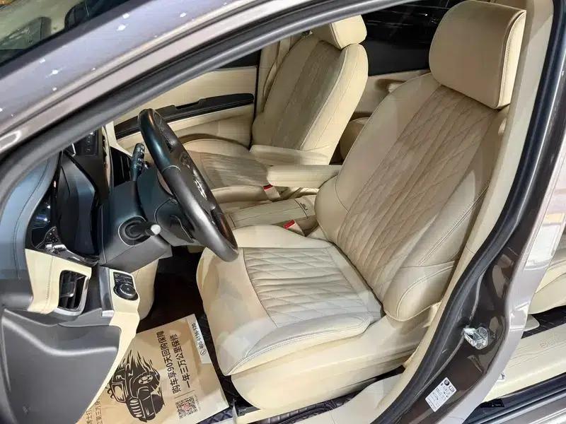 Buick GL8 2023 Land Business Class 2.0T Luxury Edition — миниатюра 23