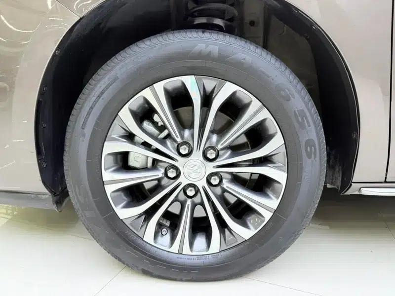 Buick GL8 2023 Land Business Class 2.0T Luxury Edition — миниатюра 7