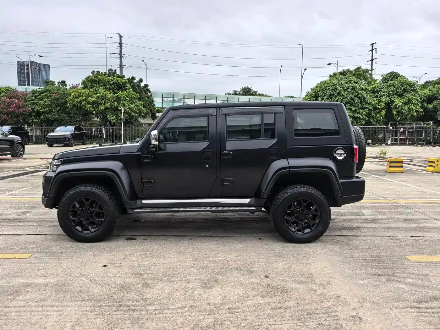 Beijing BJ40 2021 2.0D Automatic 4WD Blade Hero Edition (Hero Model) — миниатюра 3