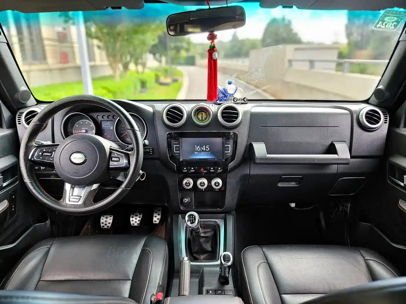 Beijing BJ40 2016 40L 2.0T Manual 4WD Premium Edition — миниатюра 13