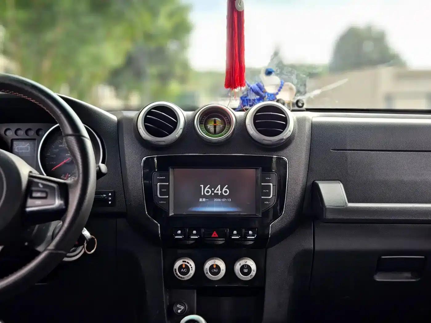 Beijing BJ40 2016 40L 2.0T Manual 4WD Premium Edition — миниатюра 4
