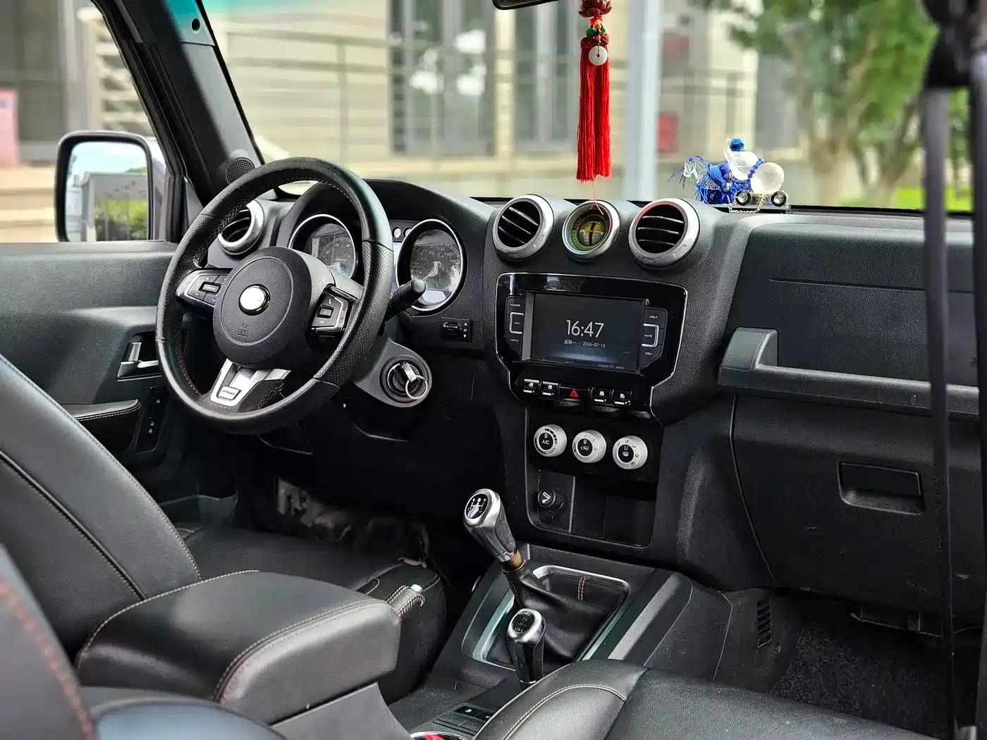 Beijing BJ40 2016 40L 2.0T Manual 4WD Premium Edition — миниатюра 6