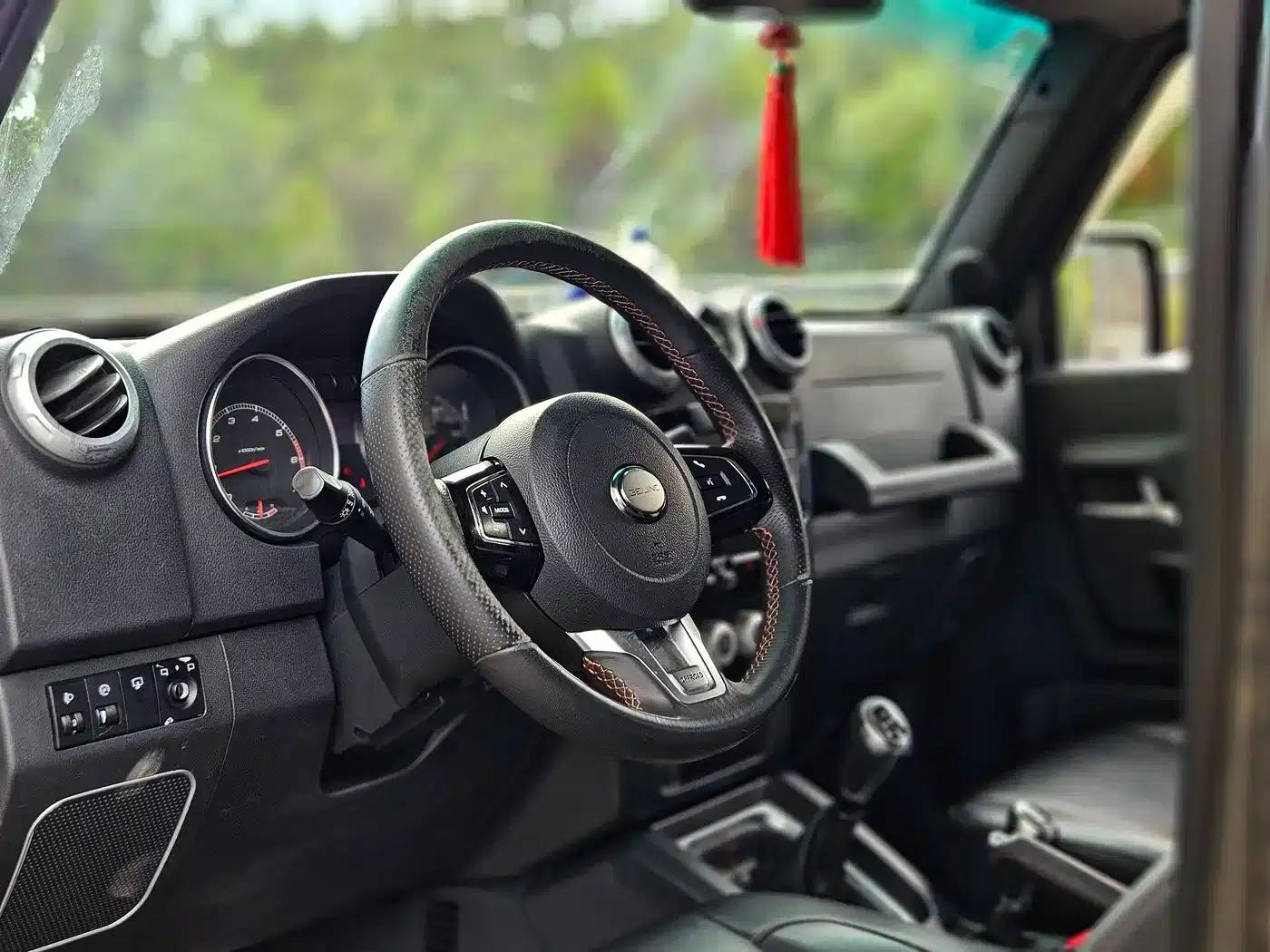 Beijing BJ40 2016 40L 2.0T Manual 4WD Premium Edition — миниатюра 7