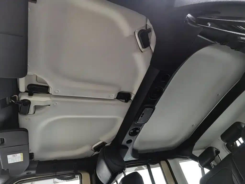 Beijing BJ40 2019 2.3T Automatic 4WD Rally Champion Edition (National VI Emission Standard) — миниатюра 14