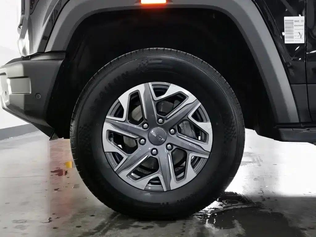 Beijing BJ40 2024 2.0T City Hunter Edition (Heroic Model) — миниатюра 17