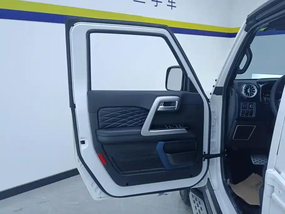 Beijing BJ40 2024 2.0D Blade Hero Glory Edition — миниатюра 7