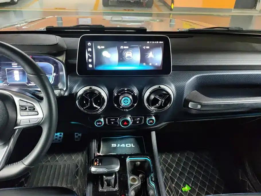 Beijing BJ40 2023 2.0T Automatic 4WD City Hunter Edition (Hero Model) — миниатюра 13