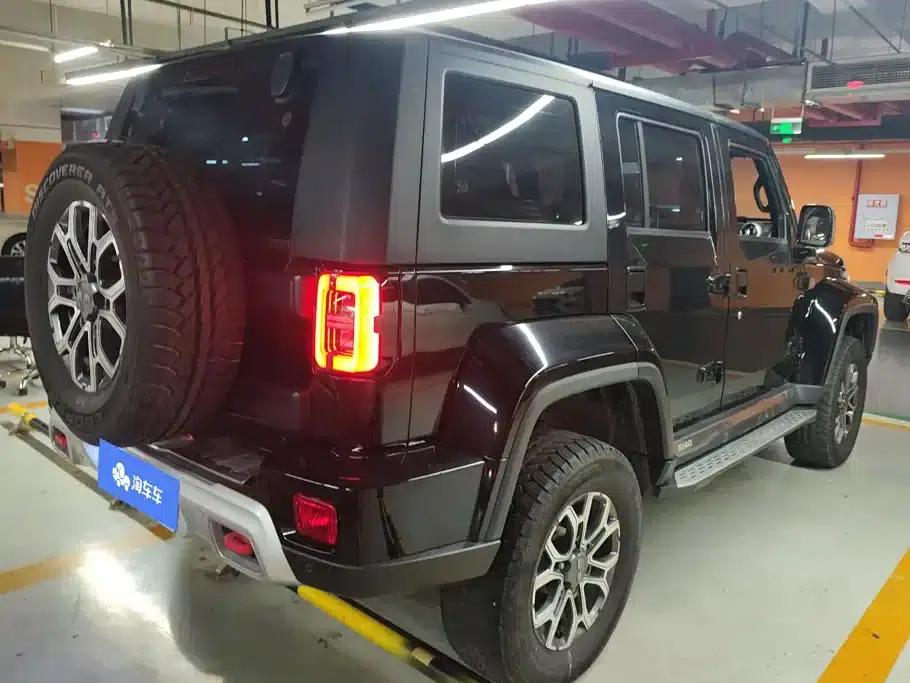 Beijing BJ40 2023 2.0T Automatic 4WD City Hunter Edition (Hero Model) — миниатюра 3