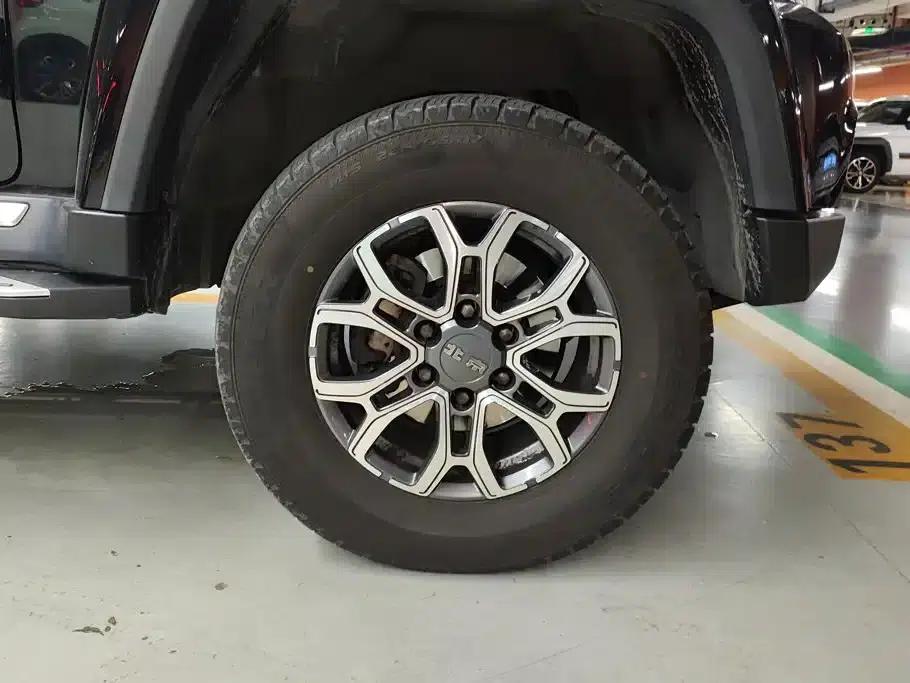 Beijing BJ40 2023 2.0T Automatic 4WD City Hunter Edition (Hero Model) — миниатюра 6
