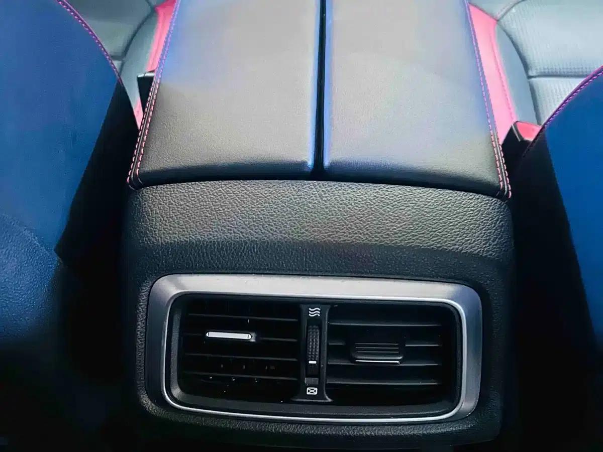 Beijing BJ40 2023 2.0T Automatic 4WD City Hunter Edition (Hero Model) — миниатюра 17