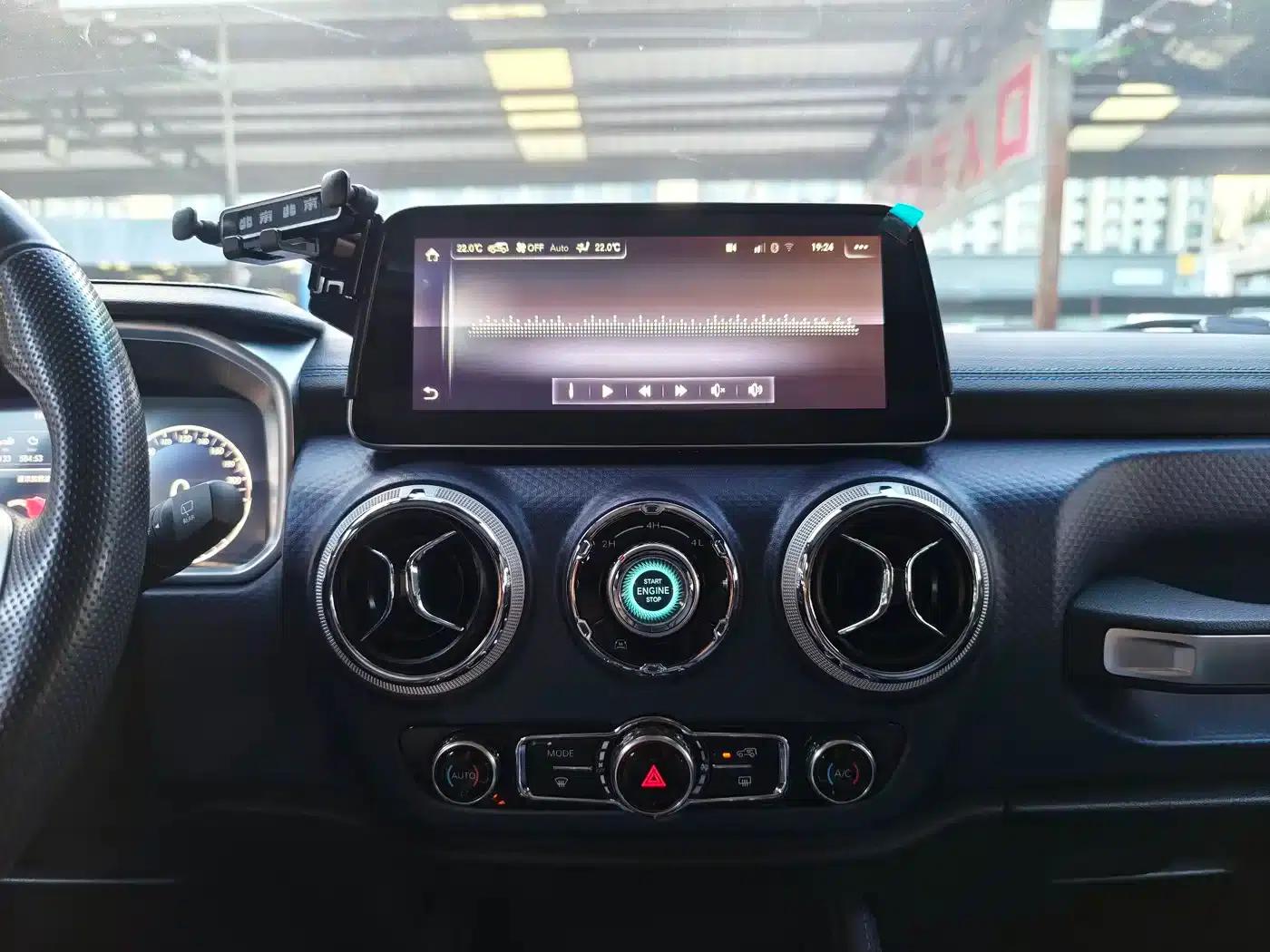 Beijing BJ40 2020 2.0T Automatic 4WD City Hunter Supreme Edition — миниатюра 9