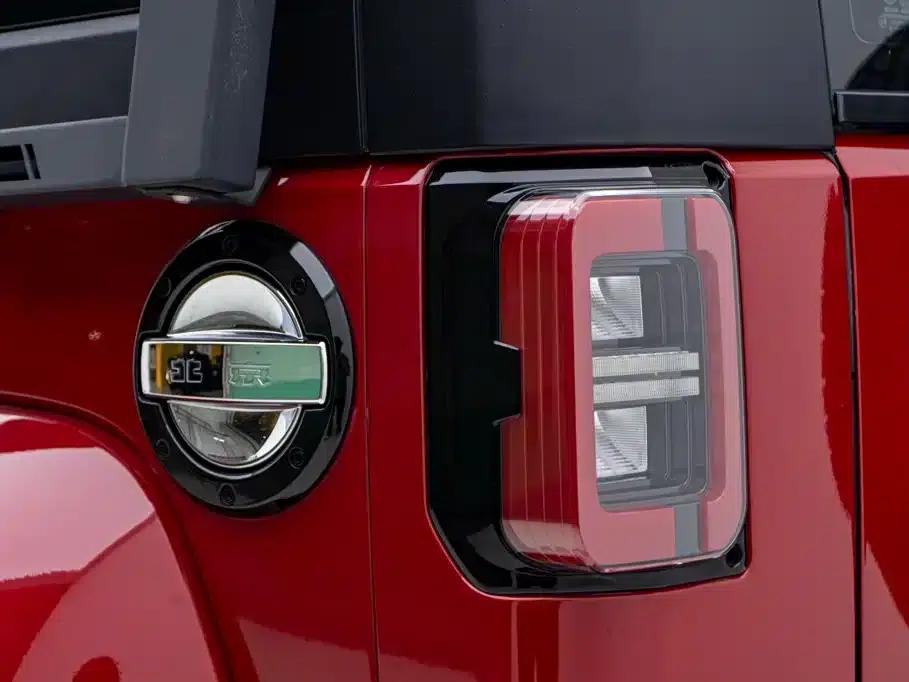 Beijing BJ40 2023 2.0T Automatic 4WD City Hunter Edition (Hero Model) — миниатюра 11