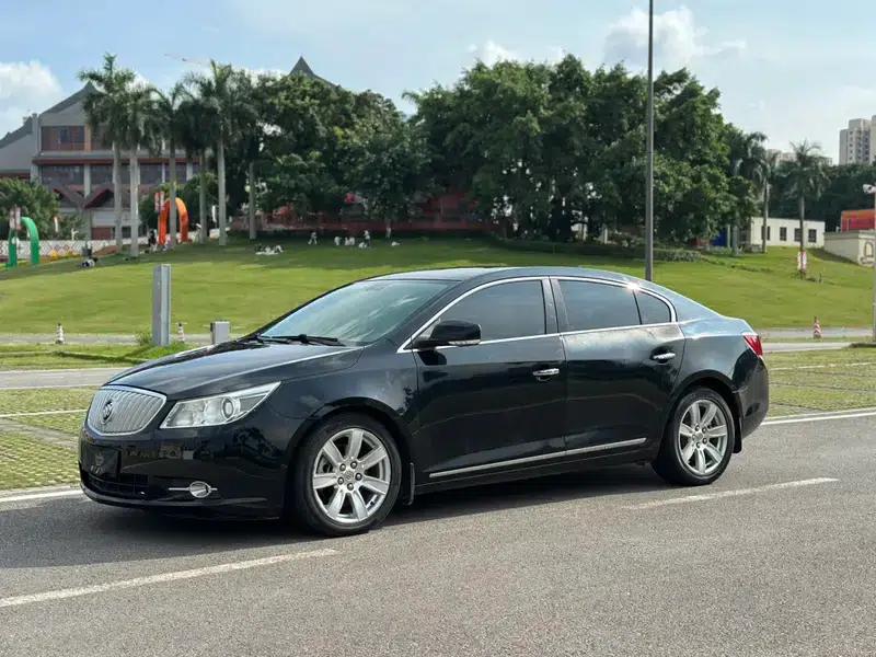Buick LaCrosse 2013 2.0T SIDI Elite Technology Edition — миниатюра 1