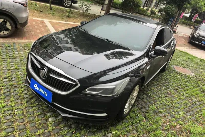 Buick LaCrosse 2018 28T Luxury Edition — миниатюра 1