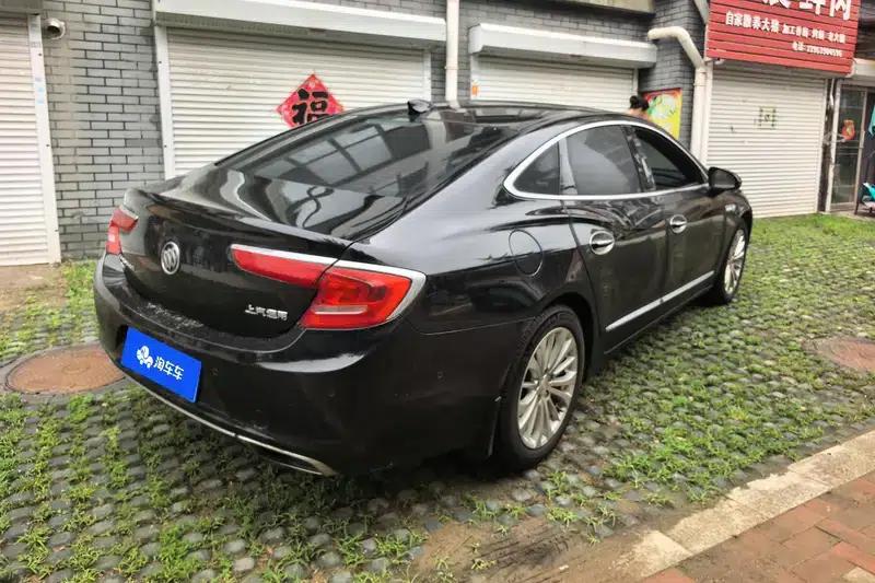 Buick LaCrosse 2018 28T Luxury Edition — миниатюра 3