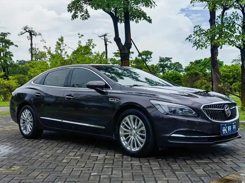 Buick LaCrosse 2018 28T Elite — миниатюра 3