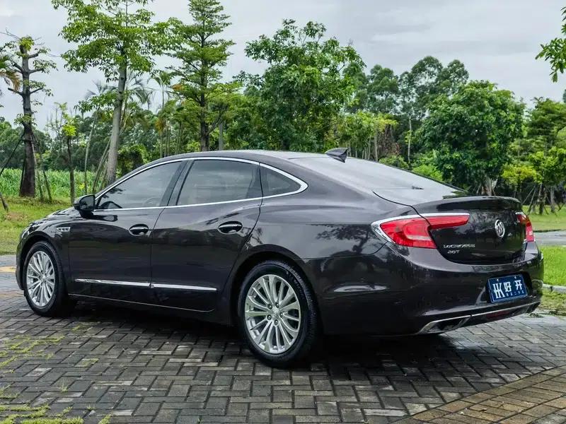 Buick LaCrosse 2018 28T Elite — миниатюра 5