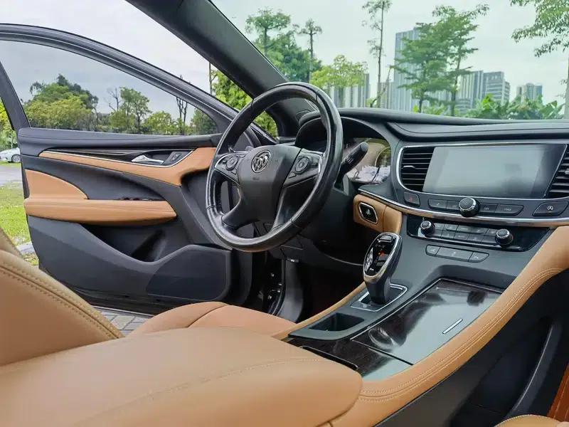 Buick LaCrosse 2018 28T Elite — миниатюра 10