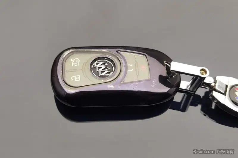 Buick LaCrosse 2019 28T Elite — миниатюра 6