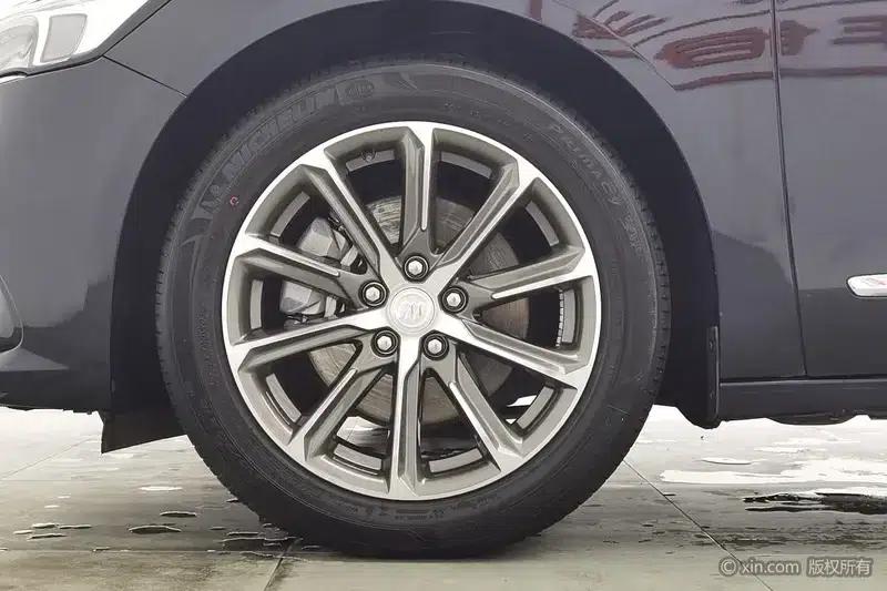 Buick LaCrosse 2019 28T Elite — миниатюра 9