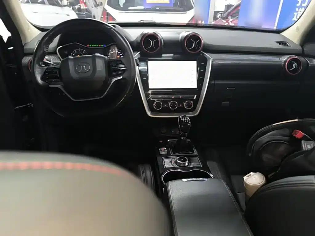 Beijing BJ20 2016 1.5T Manual Deluxe Edition — миниатюра 10