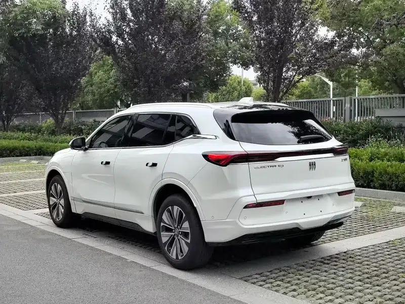 Buick E5 2023 Pioneer Edition — миниатюра 4