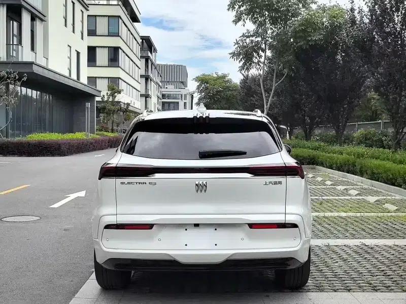 Buick E5 2023 Pioneer Edition — миниатюра 5