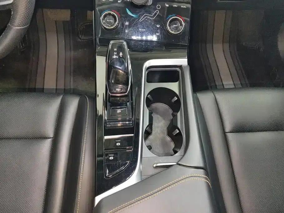 Bestune B70 2022 Model, Third Generation, 1.5T Automatic Enjoyment Edition — миниатюра 16