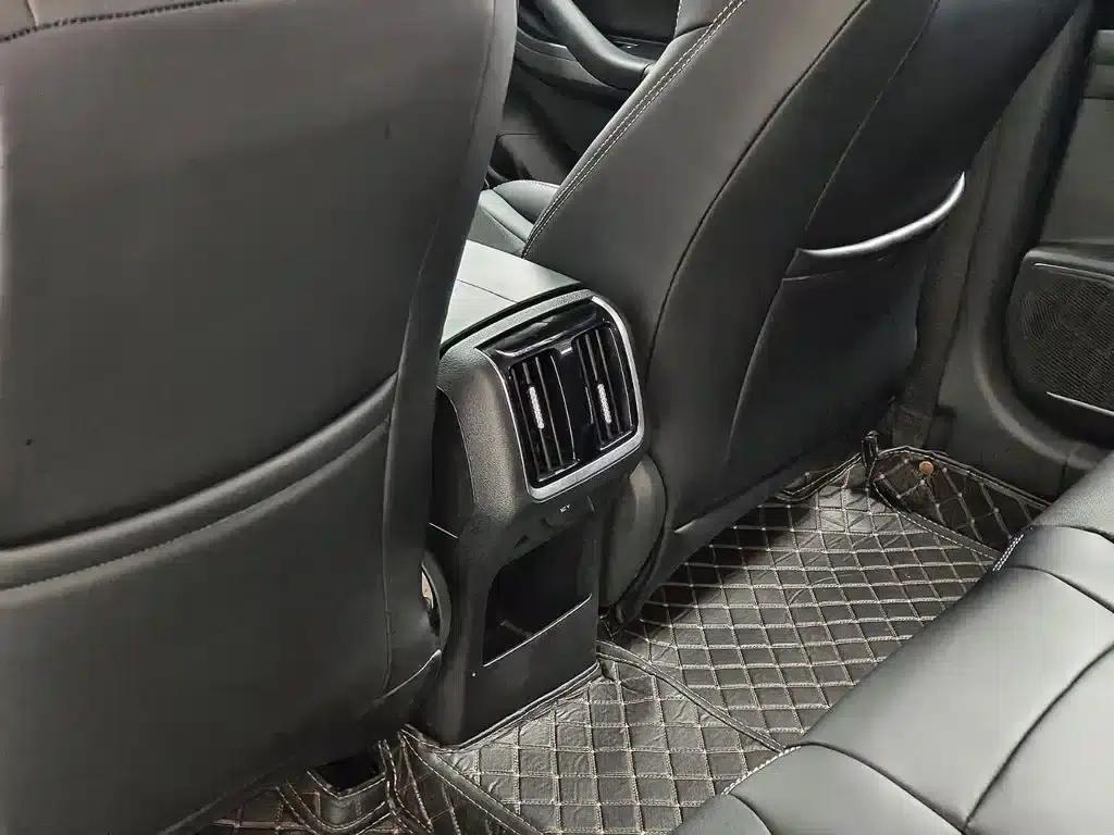 Bestune B70 2024 Dragon Edition 1.5T Leading Model — миниатюра 11