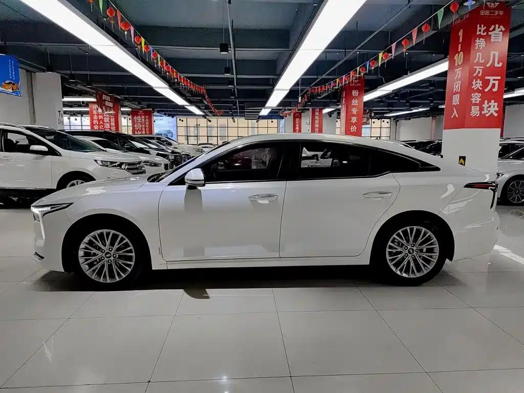 Bestune B70 2024 Dragon Edition 1.5T Leading Model — миниатюра 3