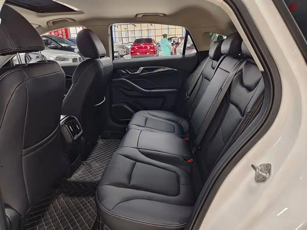 Bestune B70 2024 Dragon Edition 1.5T Leading Model — миниатюра 8