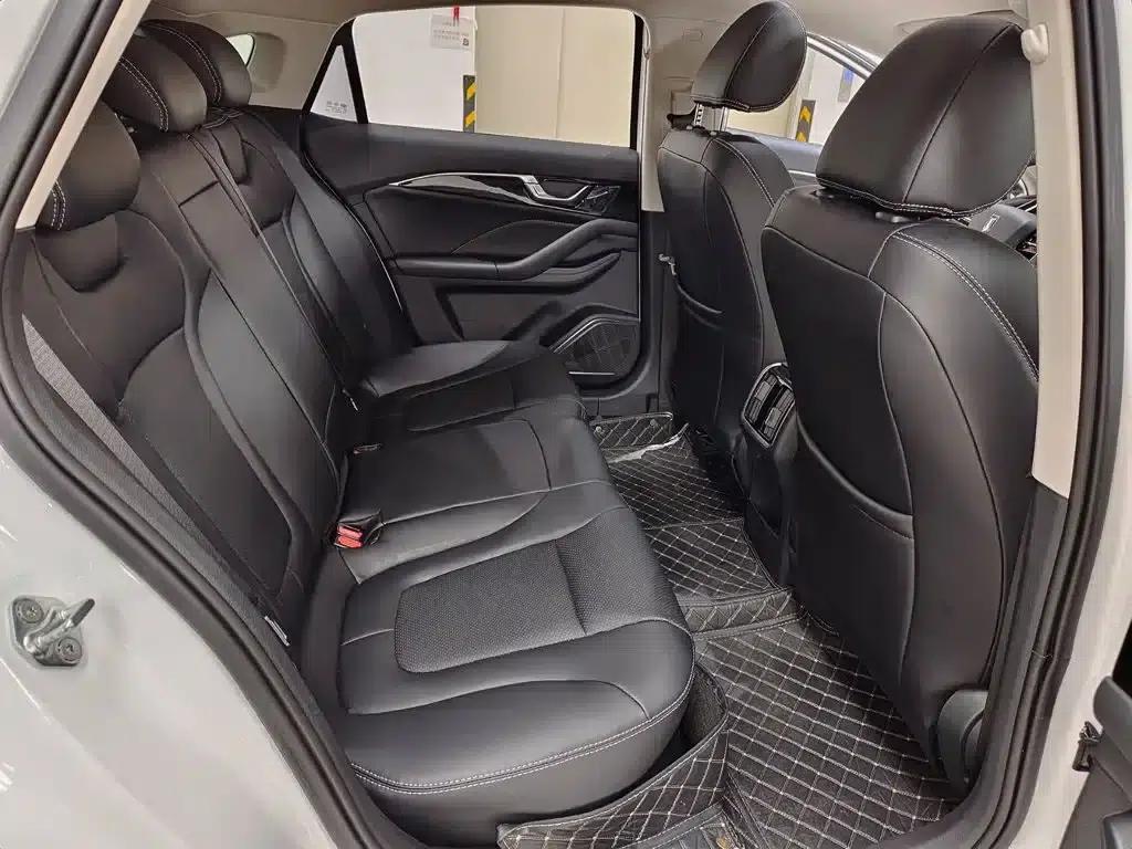 Bestune B70 2024 Dragon Edition 1.5T Leading Model — миниатюра 10