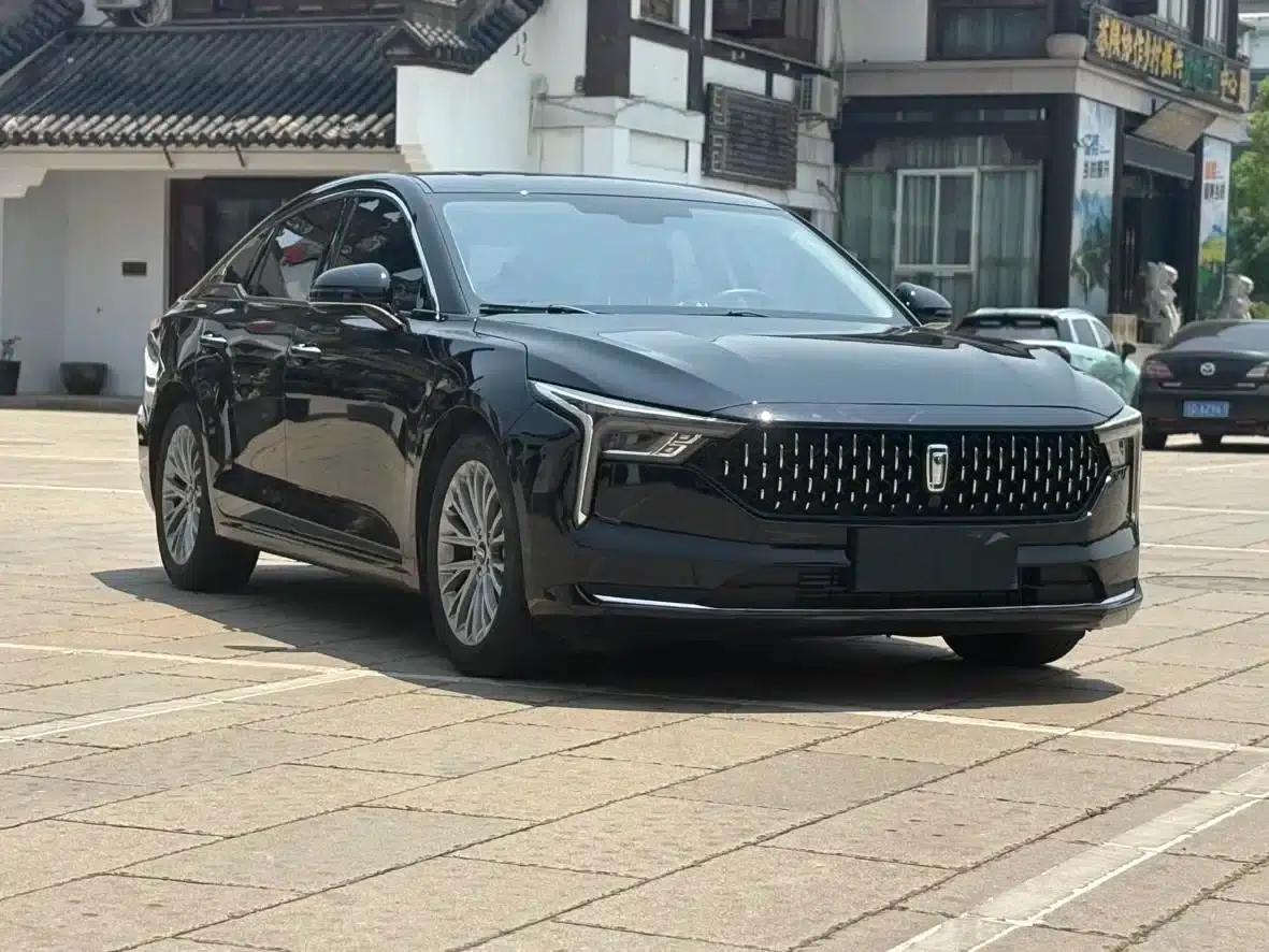 Bestune B70 2023 Third Generation 1.5T Automatic Enjoyment Edition 70th Anniversary Edition — миниатюра 4