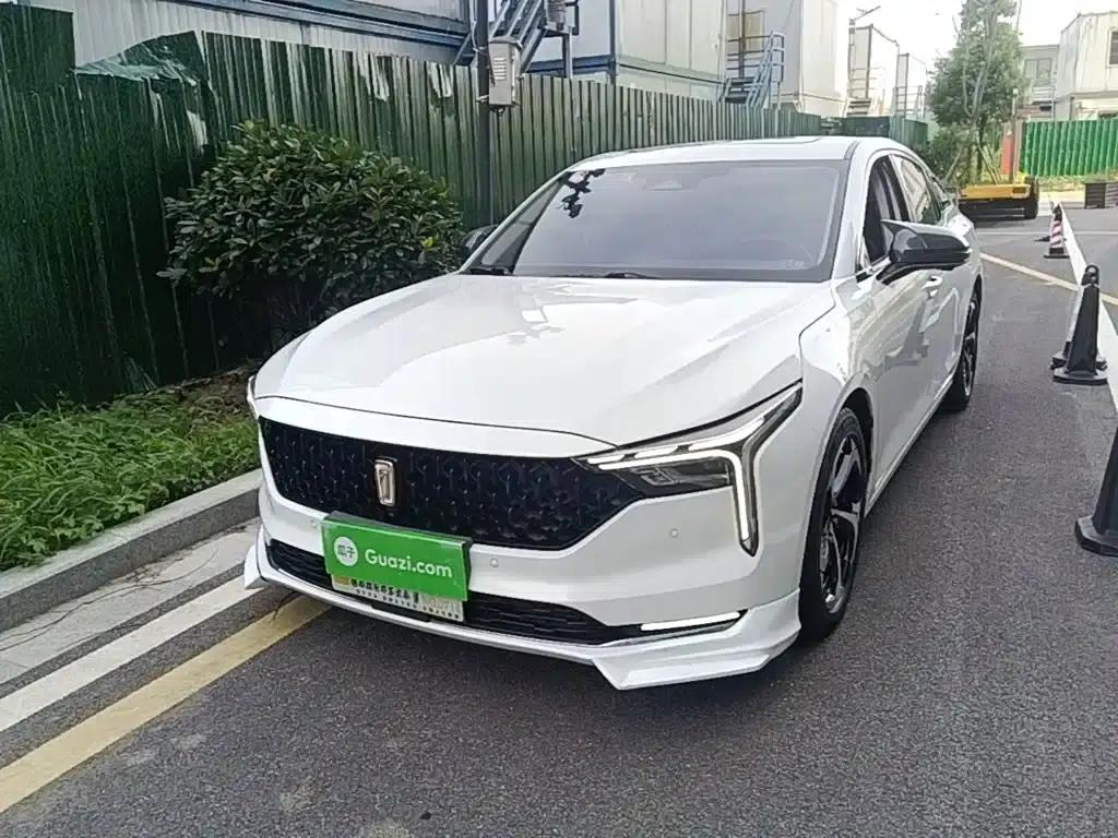 Bestune B70 2022 Model, Third Generation, 1.5T Automatic Premium Edition — миниатюра 2