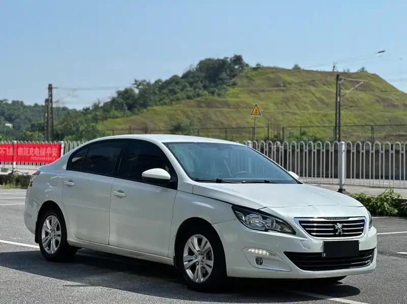 Peugeot 408 2014 1.8L Automatic Leading Edition — миниатюра 3