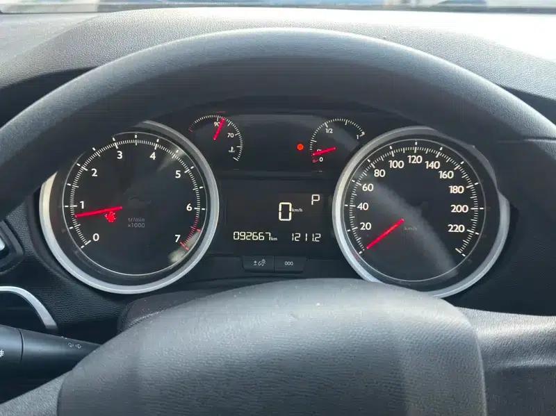 Peugeot 408 2014 1.8L Automatic Leading Edition — миниатюра 8
