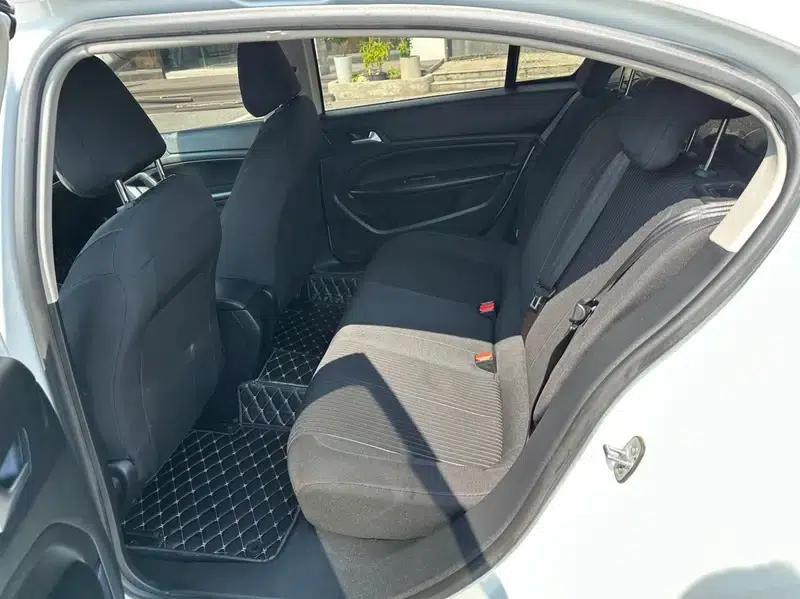 Peugeot 408 2014 1.8L Automatic Leading Edition — миниатюра 10